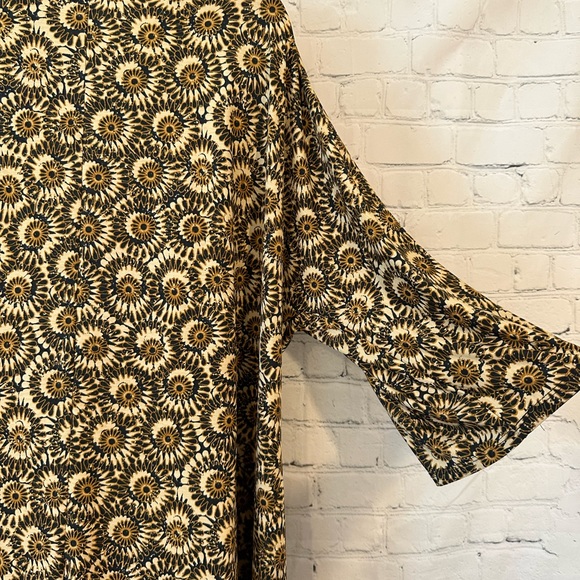 LulaRoe kimono nwt - Picture 2 of 7